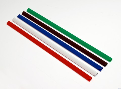 Grzbiety wsuwane DOTTS 15 mm niebieskie, opakowanie 50 szt. Grzbiety wsuwane DOTTS 15 mm niebieskie, opakowanie 50 szt.