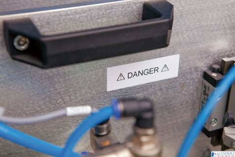 Taśma poliestrowa RHINO trwała 24mm czarna na białym 1734523 DYMO (X) SALE